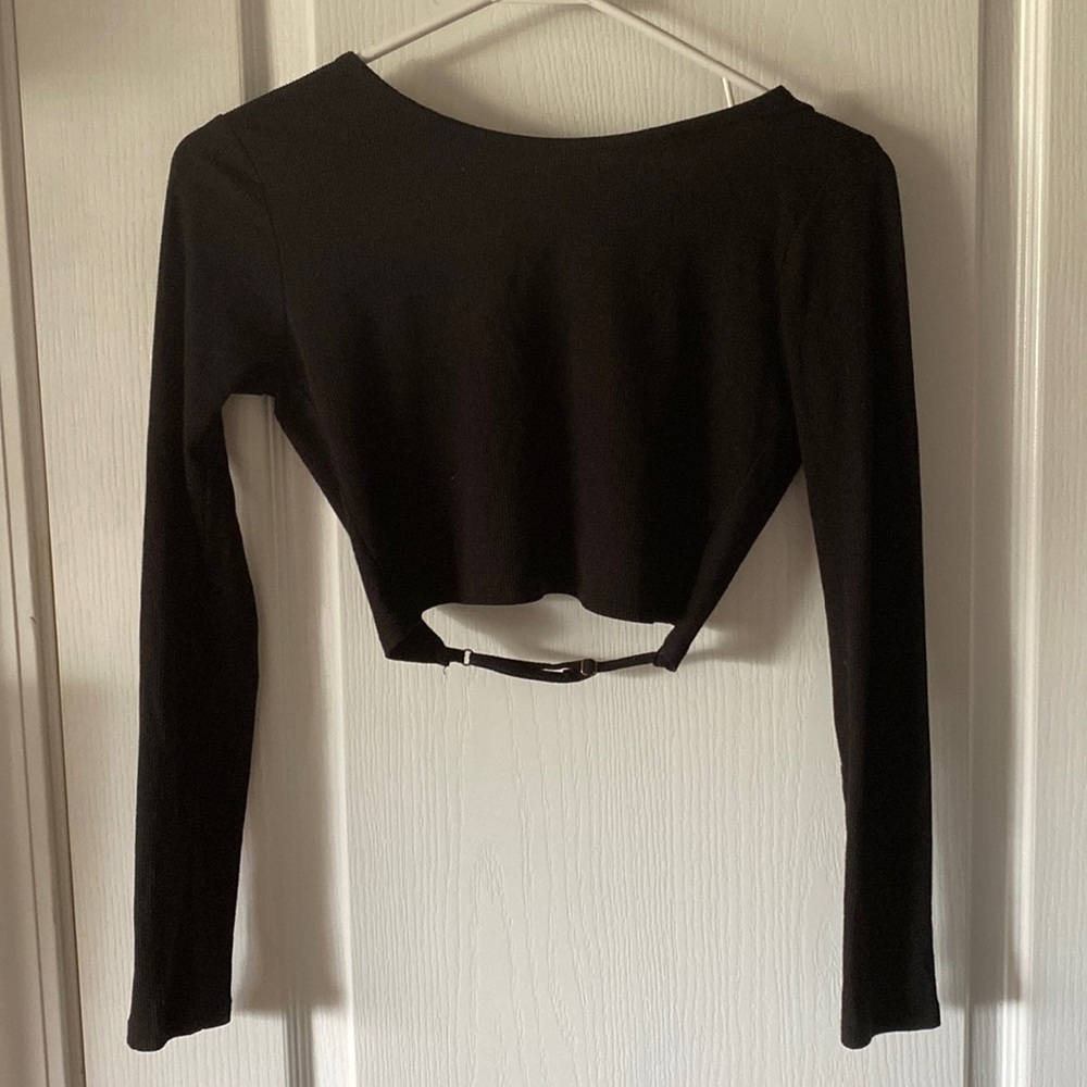 Black long sleeve crop top